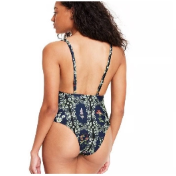Dainty Floral 1 Piece Swimsuit - Picture 5 of 6
